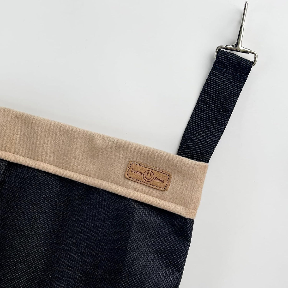 Hanging Double-Hole Hay Feeder Bag for Rabbits and Guinea Pigs – Black